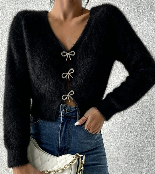 Damen Flauschiger Cropped-Cardigan mit V-Ausschnitt und Schleifen‑Verschlüssen Shop Nory