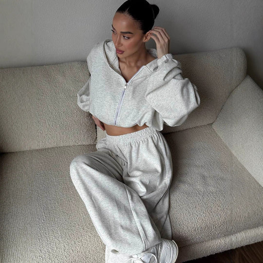Damen Cropped-Zip-Hoodie und weite High-Waist-Loungehose Zweiteiler Shop Nory