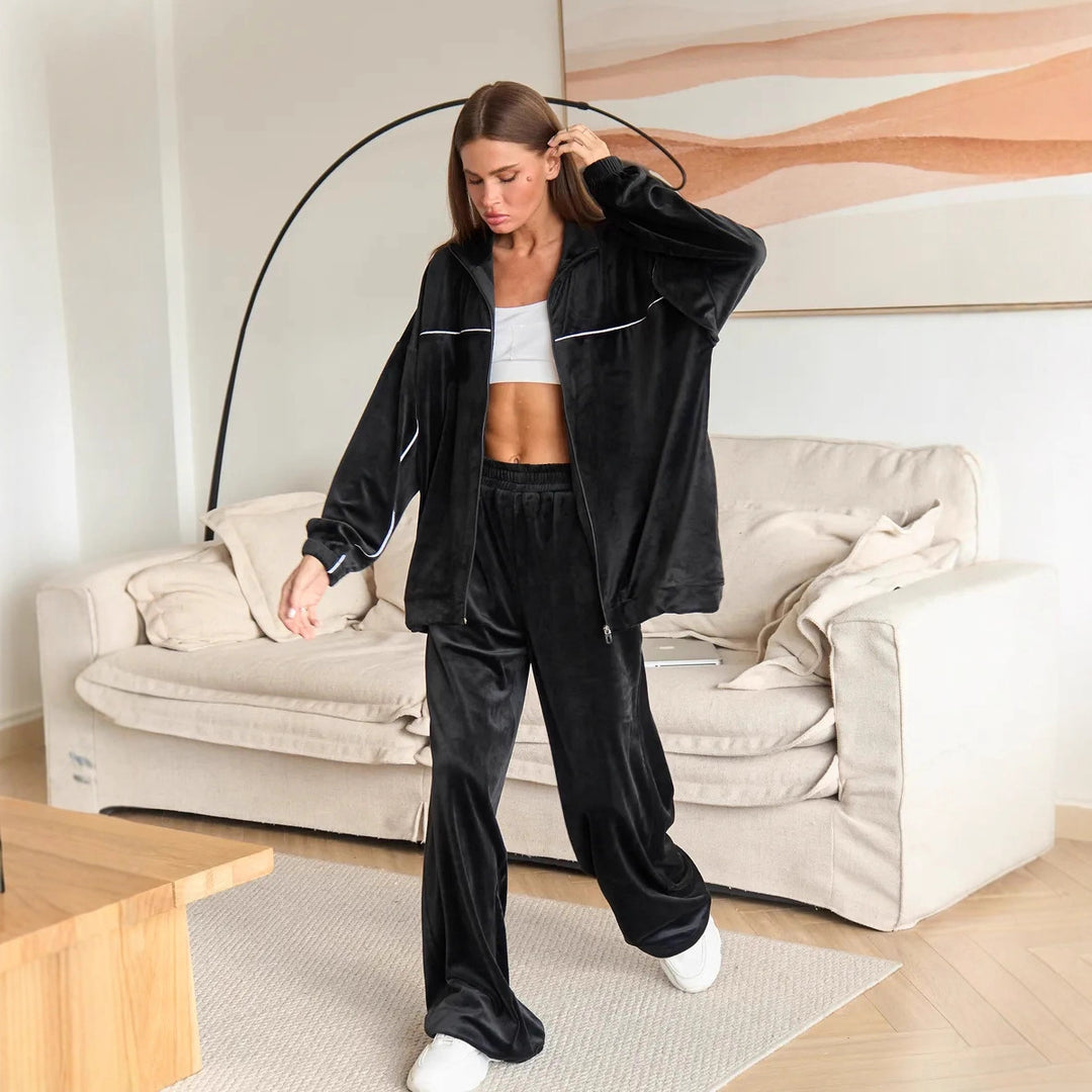 Damen Palazzo-Lounge-Set aus seidig-weichem Nicki mit hoher Kragenblende, Oversize-Passform und elastischer Bundhose Shop Nory
