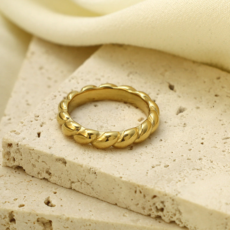 Damen filigraner geflochtener Ring mit glänzender Oberfläche Shop Nory