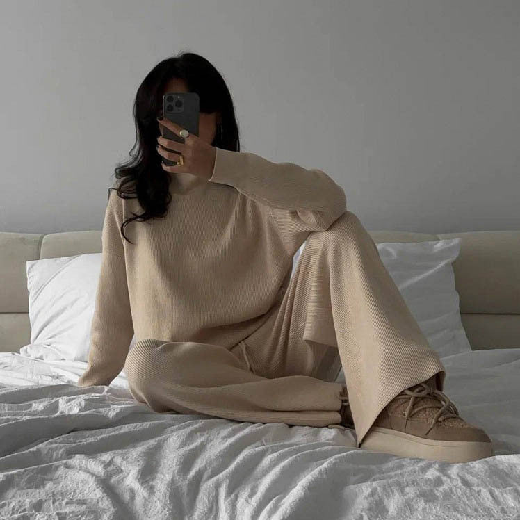 Damen Feiner Rippstrick-Loungewear-Set mit Stehkragen, Seitenschlitzen und hoher Taille Shop Nory