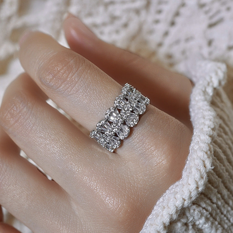 Damen Luxus-Ring mit kunstvollen Zirkonia-Verzierungen Shop Nory