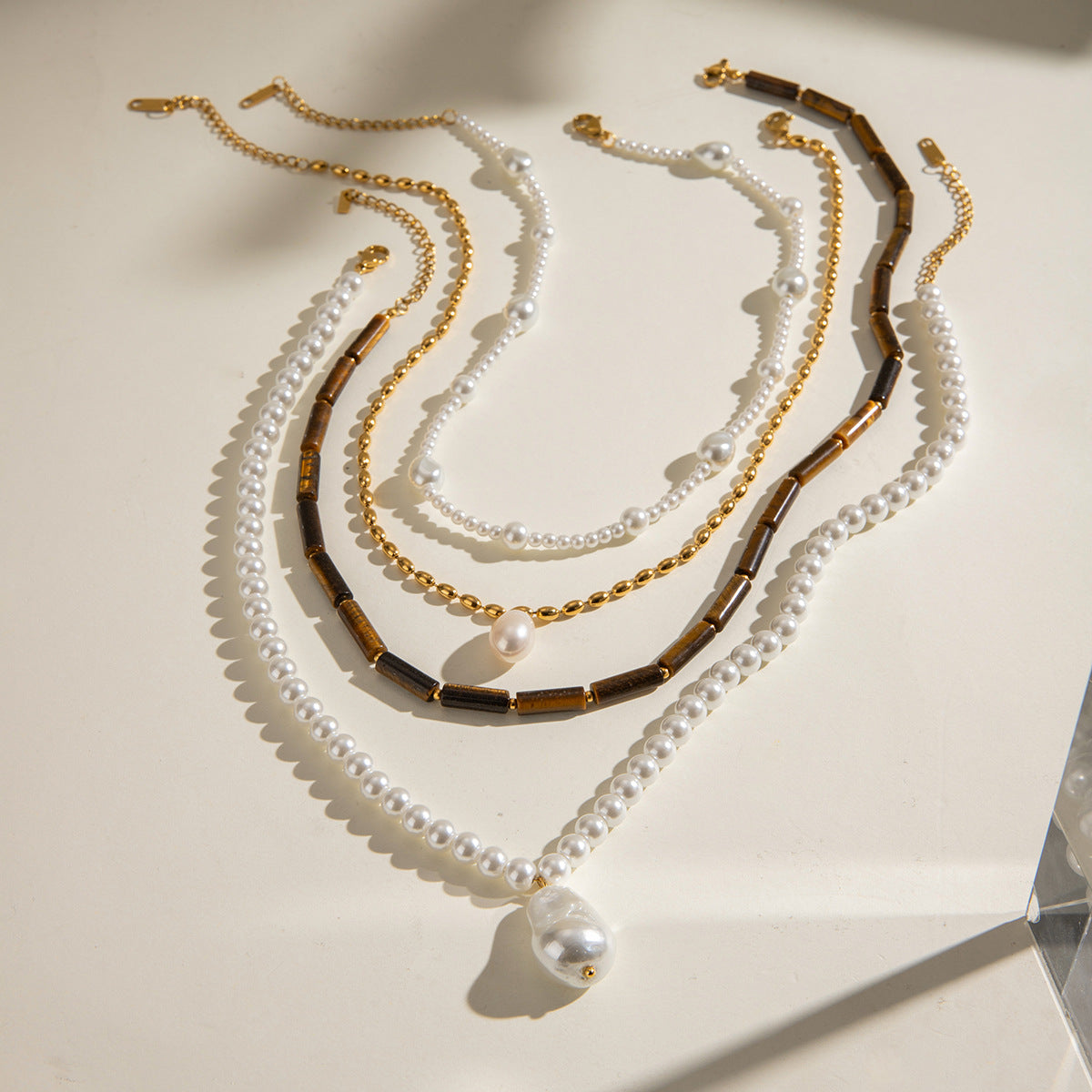 Damen Halskette mit elegantem Perlenanhänger und hypoallergenem Design Shop Nory