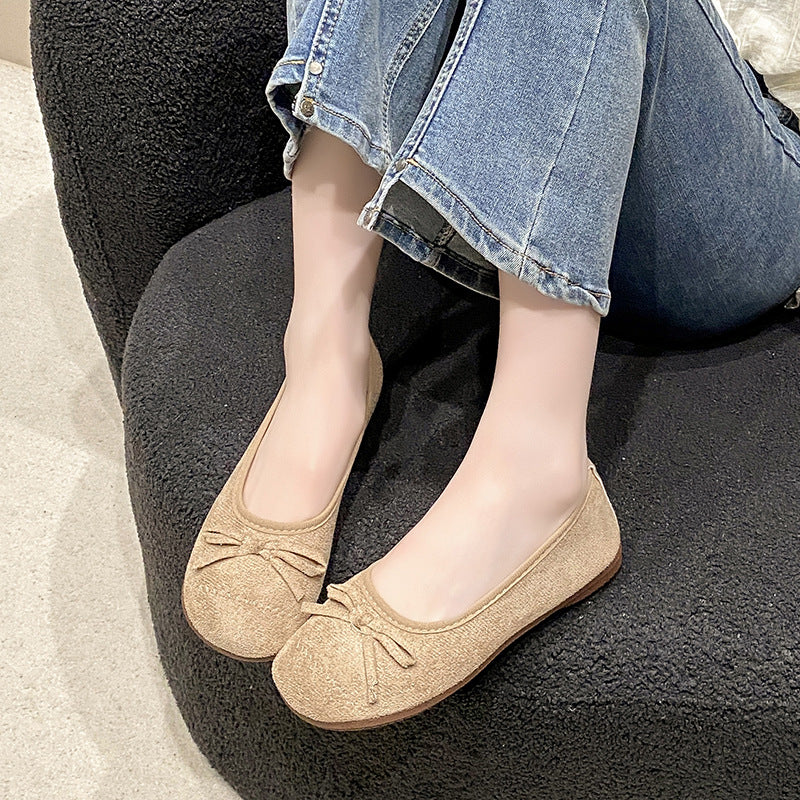 Damen Ballerina-Schuhe mit zierlichem Schleifenakzent und eleganter Oberfläche