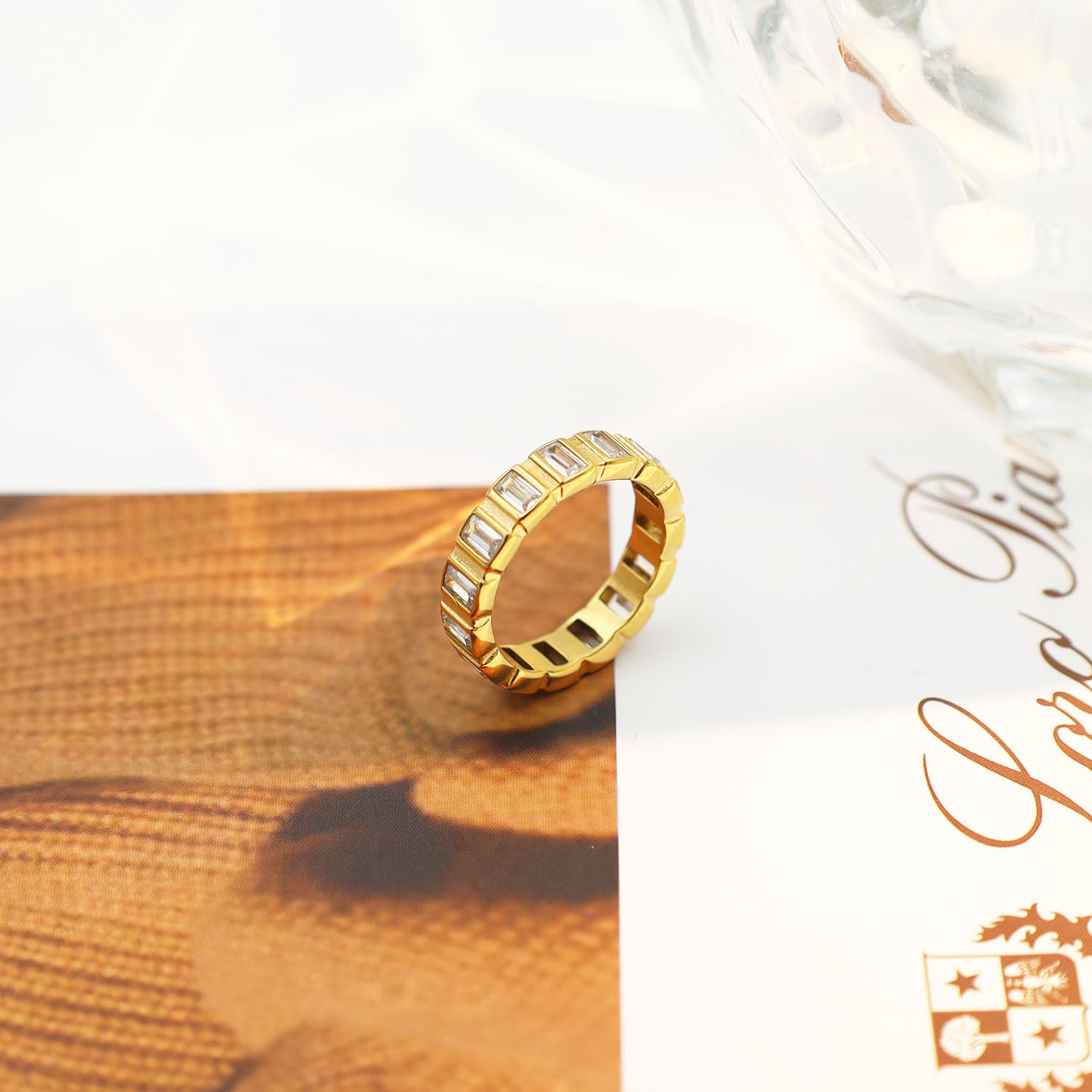 Damen eleganter und zeitloser Zirkonia Ring Shop Nory
