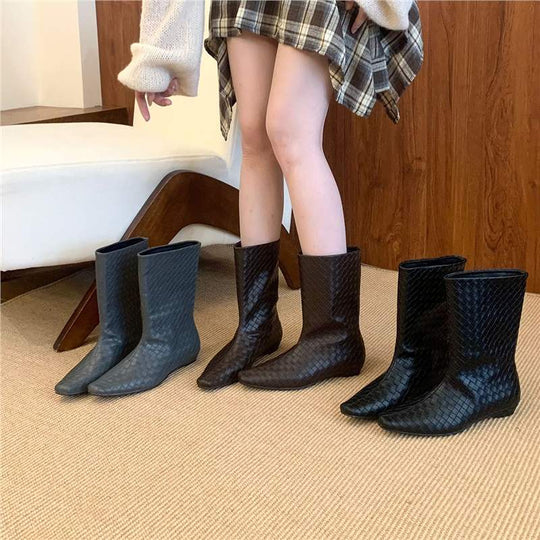 Damen Geflochtene halbhohe Stiefel mit spitzer Zehenform und flachem Blockabsatz Shop Nory