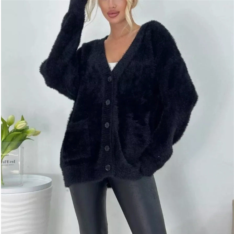 Damen Flauschiger Oversize-Knopfcardigan mit tiefem V‑Ausschnitt und aufgesetzten Taschen Shop Nory