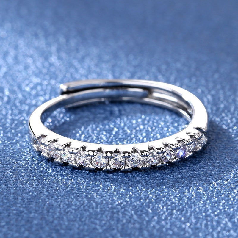 Damen Zierlicher Ring mit funkelnden Zirkonia-Steinen Shop Nory
