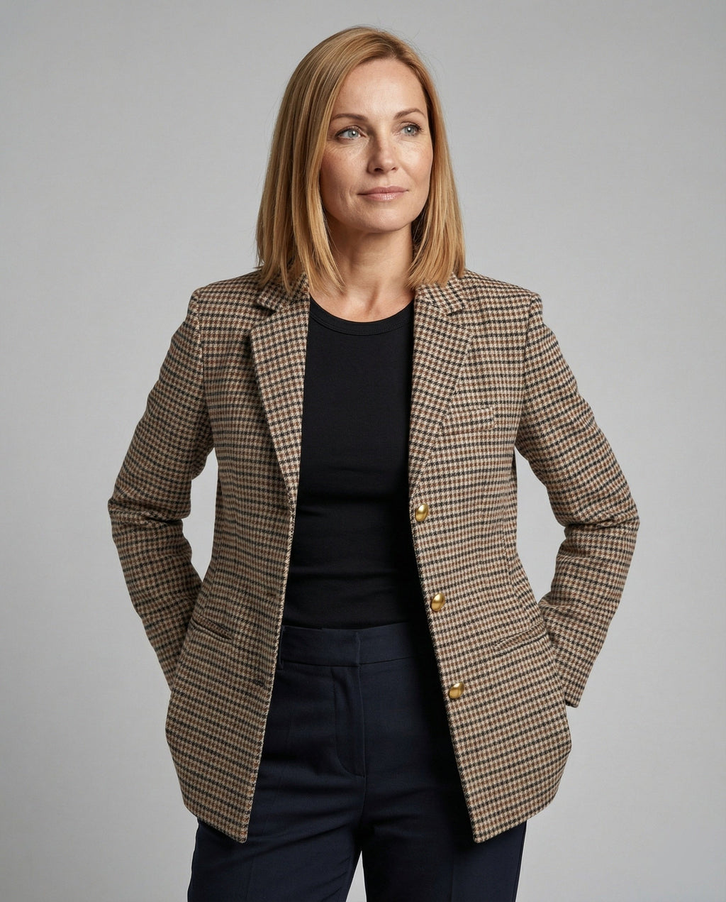 Damen elegante Blazerjacke mit goldenen Knöpfen