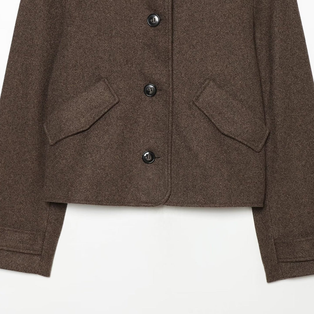 Damen Cropped Boxy-Jacke mit hohem Stehkragen, Knopfleiste und aufgesetzten Pattentaschen Shop Nory