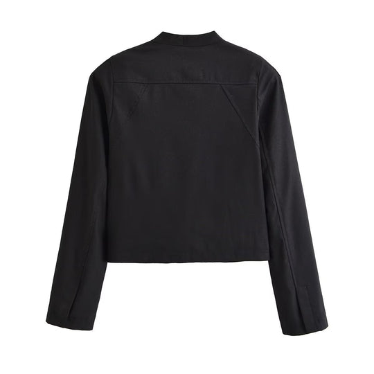 Damen kurz taillierte Jacke mit Stehkragen und dekorativer Schlaufenleiste Shop Nory