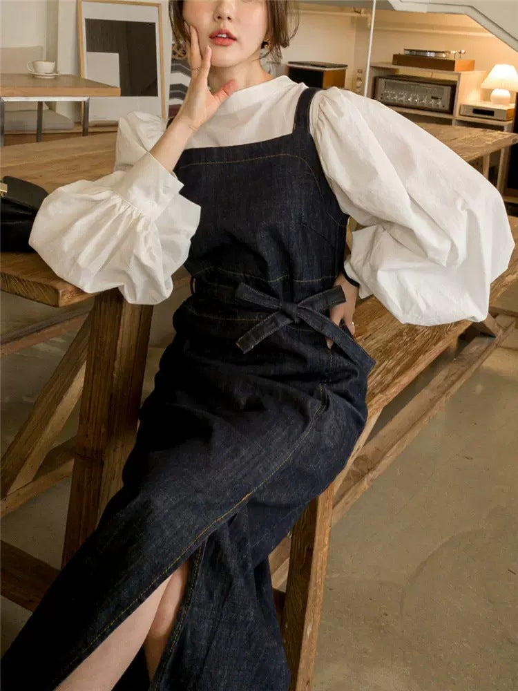 Damen Langes Jeans-Latzkleid mit eckigem Ausschnitt, Taillenband und vorderem Beinschlitz Shop Nory