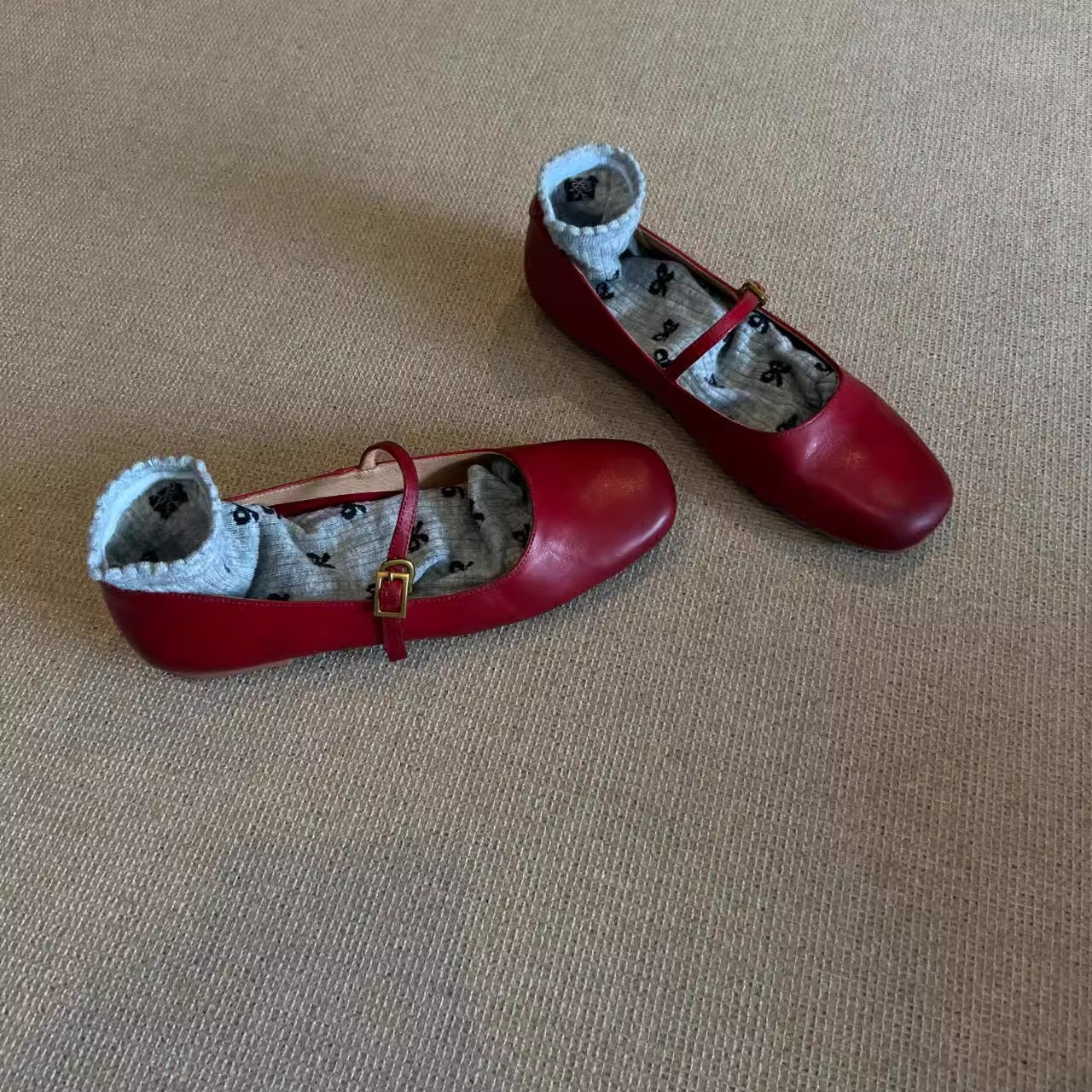 Damen elegante Mary Janes mit komfortabler Sohle und verstellbarem Riemen