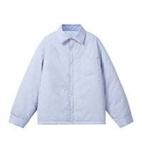 Blau gestreift