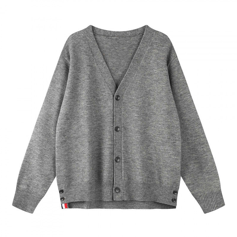 Unisex Oversize V‑Neck Strickcardigan mit Knopfleiste und Seitendruckknöpfen Shop Nory