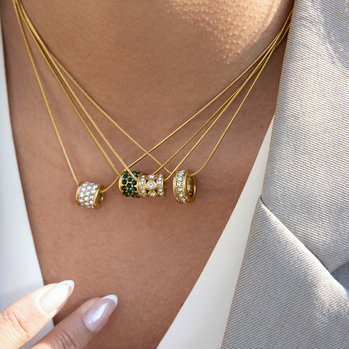 Damen elegante Edelstahl Halskette mit funkelndem Zirkonanhänger Shop Nory