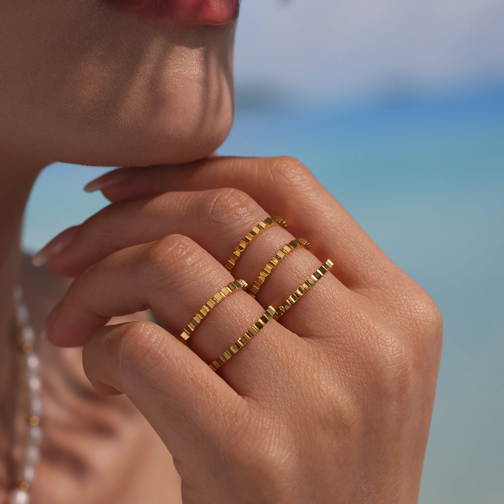 Damen goldfarbener Zackenring aus Edelstahl Shop Nory