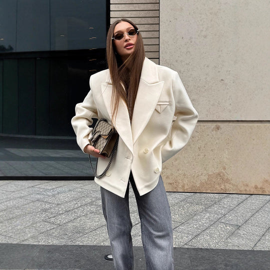 Damen Oversize Doppelreihiger Kurzblazer im Cocoon-Schnitt aus Wollmix Shop Nory