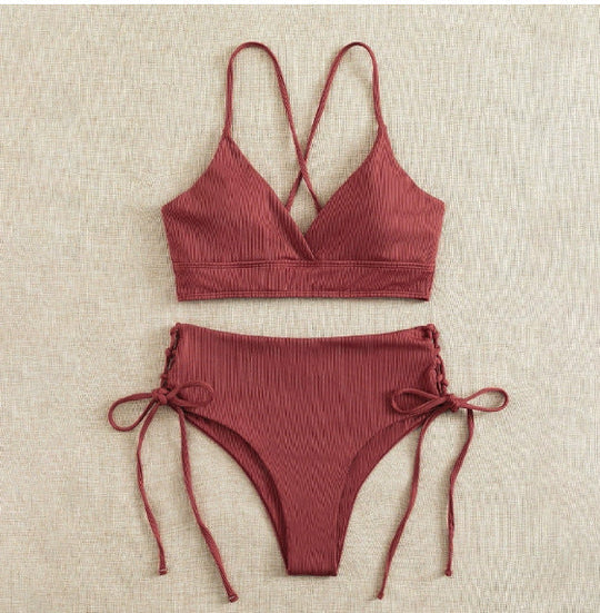 Damen Triangel-Bikini mit raffinierten Kordeldetails