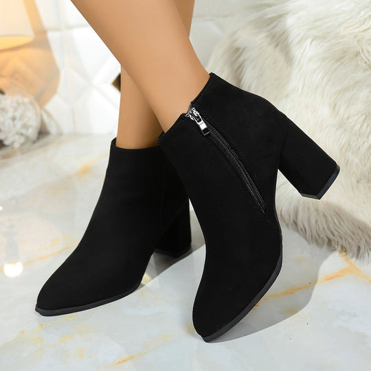 Damen Ankleboots mit Blockabsatz, spitzer Zehenpartie und seitlichem Reißverschluss Shop Nory