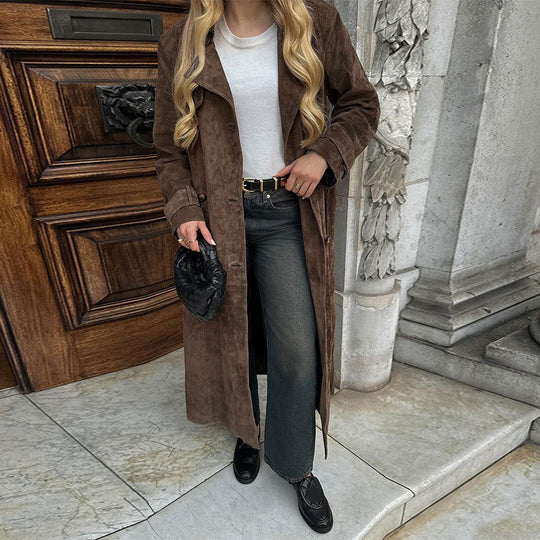 Damen Langer Veloursledermantel im minimalistischen Trench‑Look mit soften Revers Shop Nory