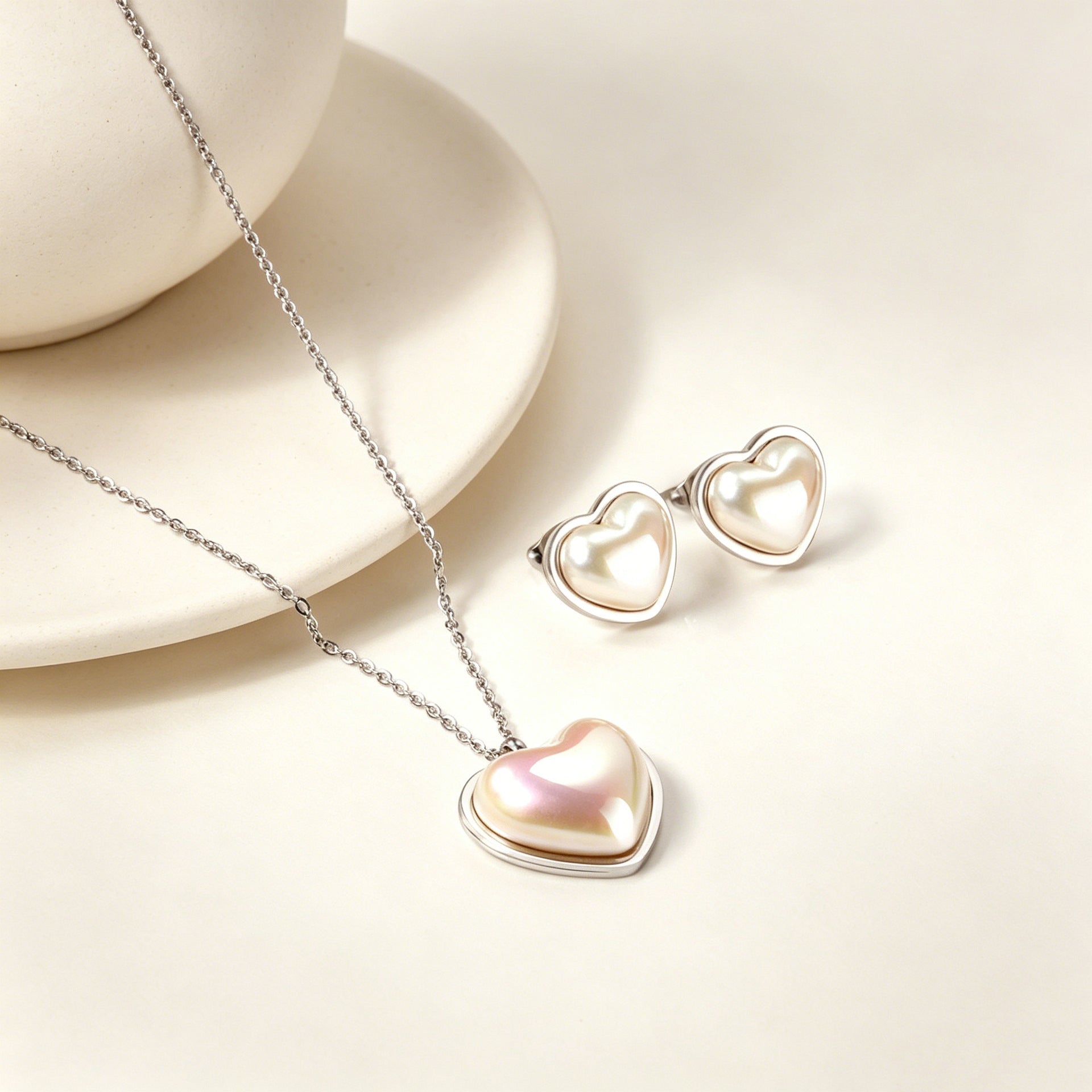 Damen Schmuckset bestehend aus Herzhalskette und Ohrsteckern Shop Nory
