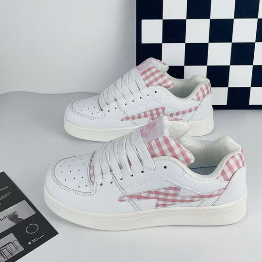Damen Sneakers im modernen Karo-Design mit atmungsaktiven Materialien