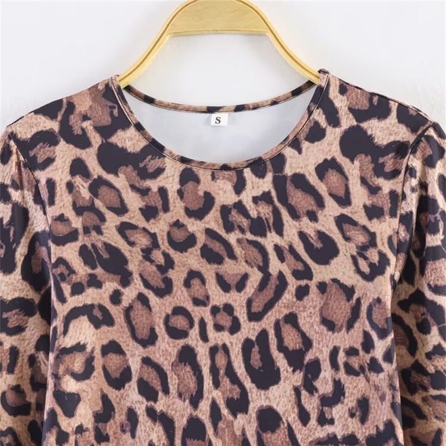 Damen Leoprint-Minikleid mit Rundhalsausschnitt, langen Ärmeln und A-Linien‑Silhouette Shop Nory