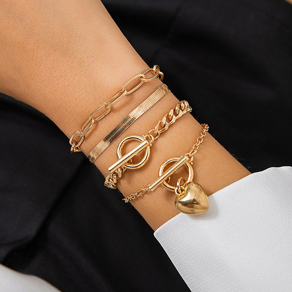 Damen Armband-Set mit herzförmigem Anhänger und verschiedenen Kettenstrukturen