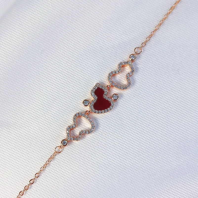 Damen Halskette mit herzförmigem Anhänger und funkelnden Zirkonia Shop Nory