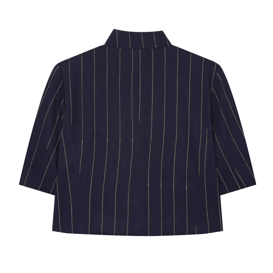 Damen Kurzblazer im Boxy-Cut mit Stehkragen und Nadelstreifen Shop Nory