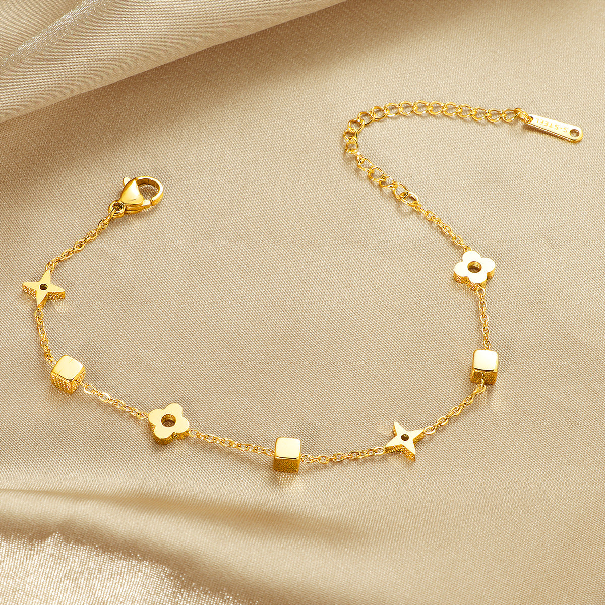 Damenschmuck Armband mit goldplattiertem Charme Kette Shop Nory