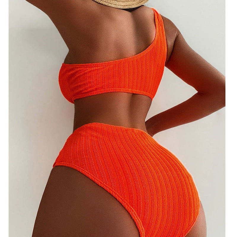 Damen High-Waist Bikini mit geschmackvollem Goldakzent
