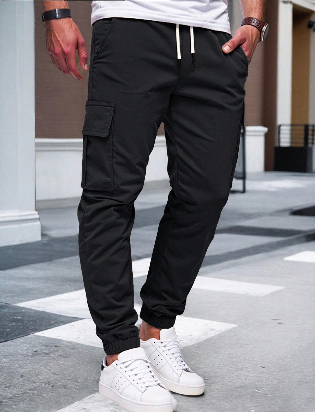 Herren Cargo-Hose mit elastischem Bund und multifunktionalen Taschen