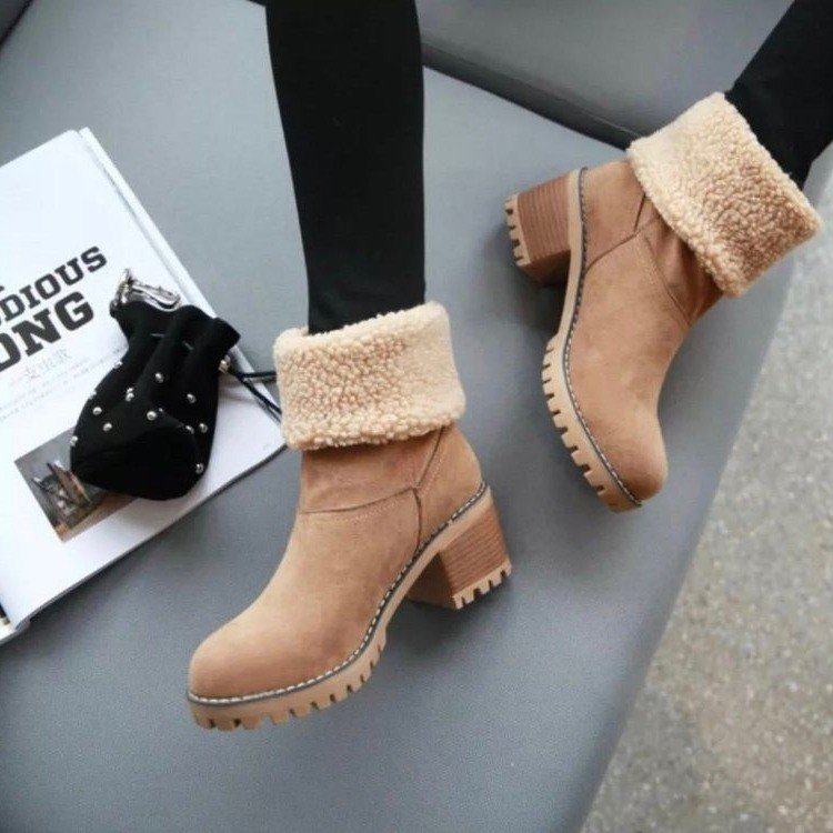 Damen Kurzschaft-Stiefelette mit Teddyfutter, Blockabsatz und Profilsohle Shop Nory