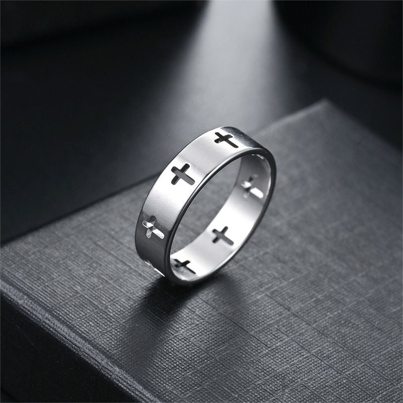 Herren Ring mit kreuzförmigem Design und glänzender Oberfläche Shop Nory
