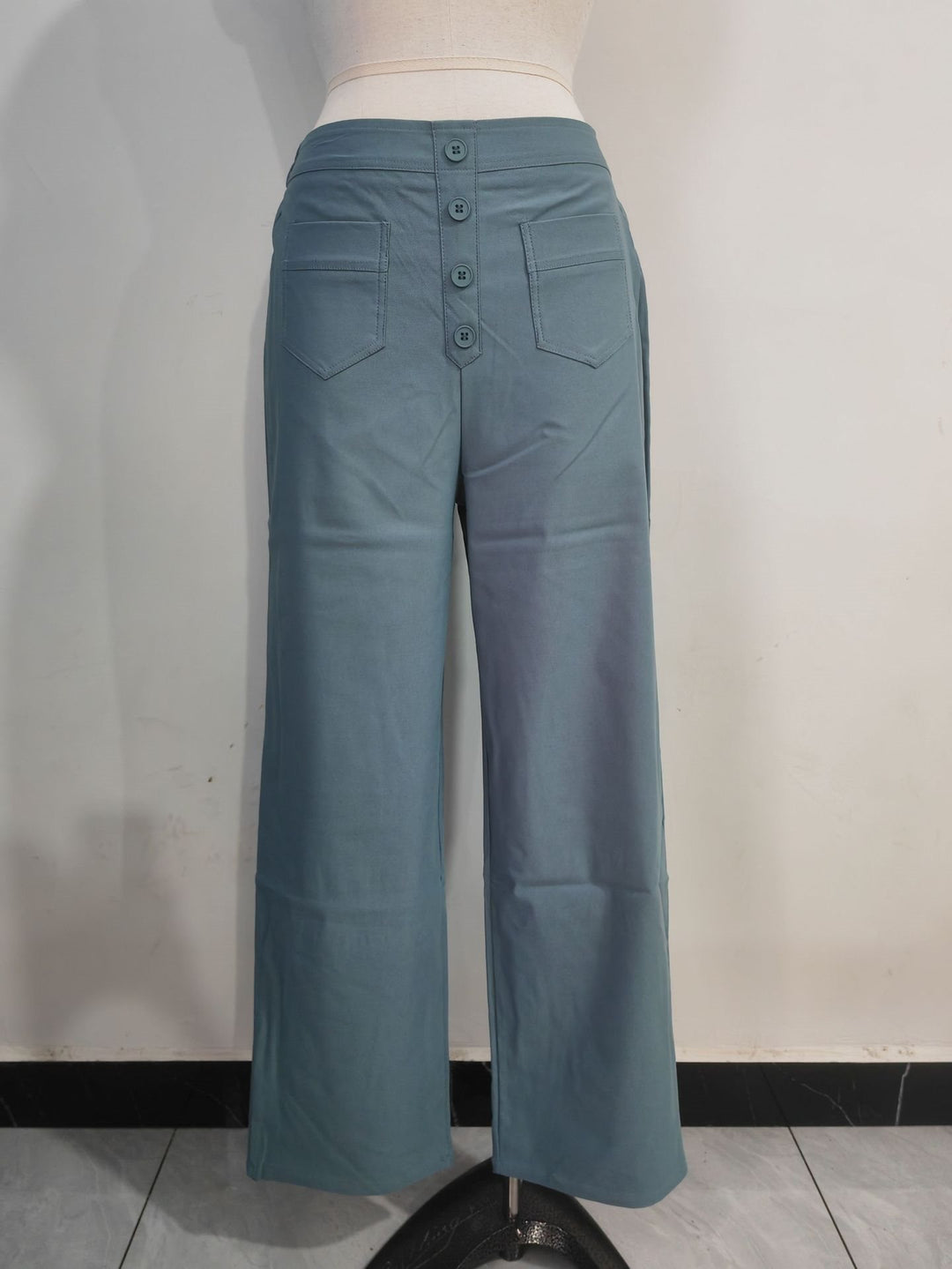 Damen Hochtaillierte weite Hose mit Knopfleiste und aufgesetzten Taschen Shop Nory