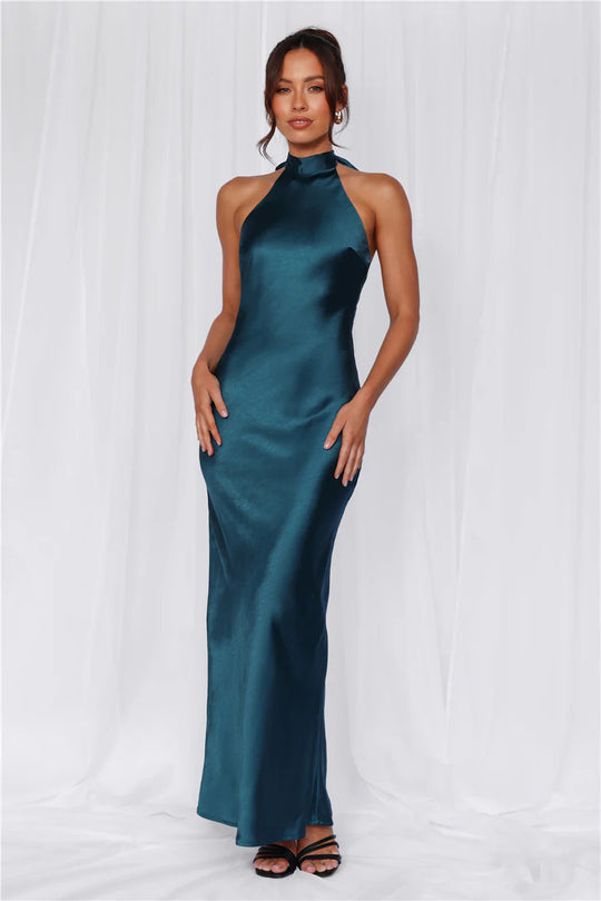 Damen Elegantes Satin-Maxikleid mit hohem Kragen und körpernahem Schnitt Shopnory