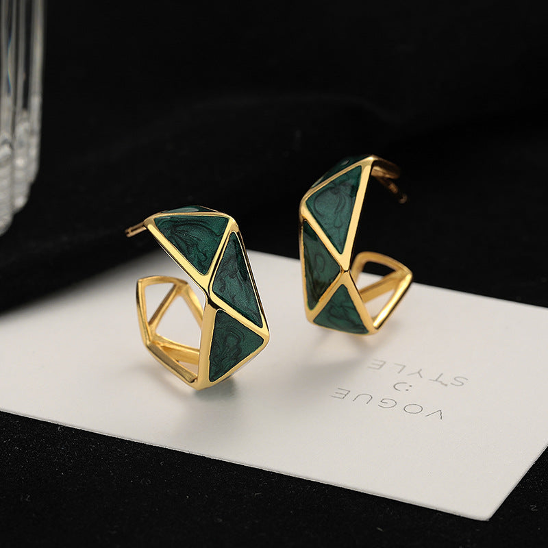 Damen Ohrringe mit modernem, geometrischem Design und elegantem Goldfinish Shop Nory