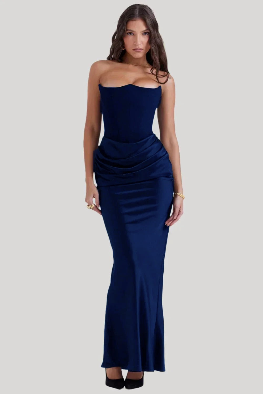 Damen Elegantes Abendkleid mit tiefem Dekolleté und drapierten Details