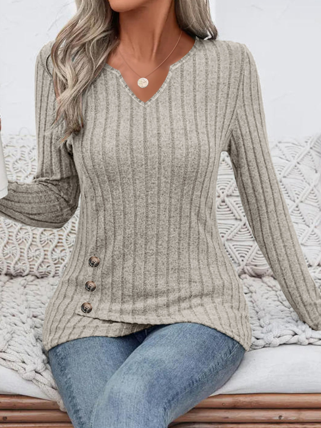 Damen Geripptes Longsleeve-Tunika mit V-Ausschnitt und seitlichen Zierknöpfen Shop Nory