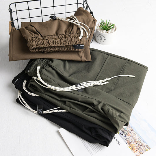 Herren Oversize-Cargohose aus leichtem Funktionsstoff mit Kordelzugbund und Mehrfachtaschen Shop Nory