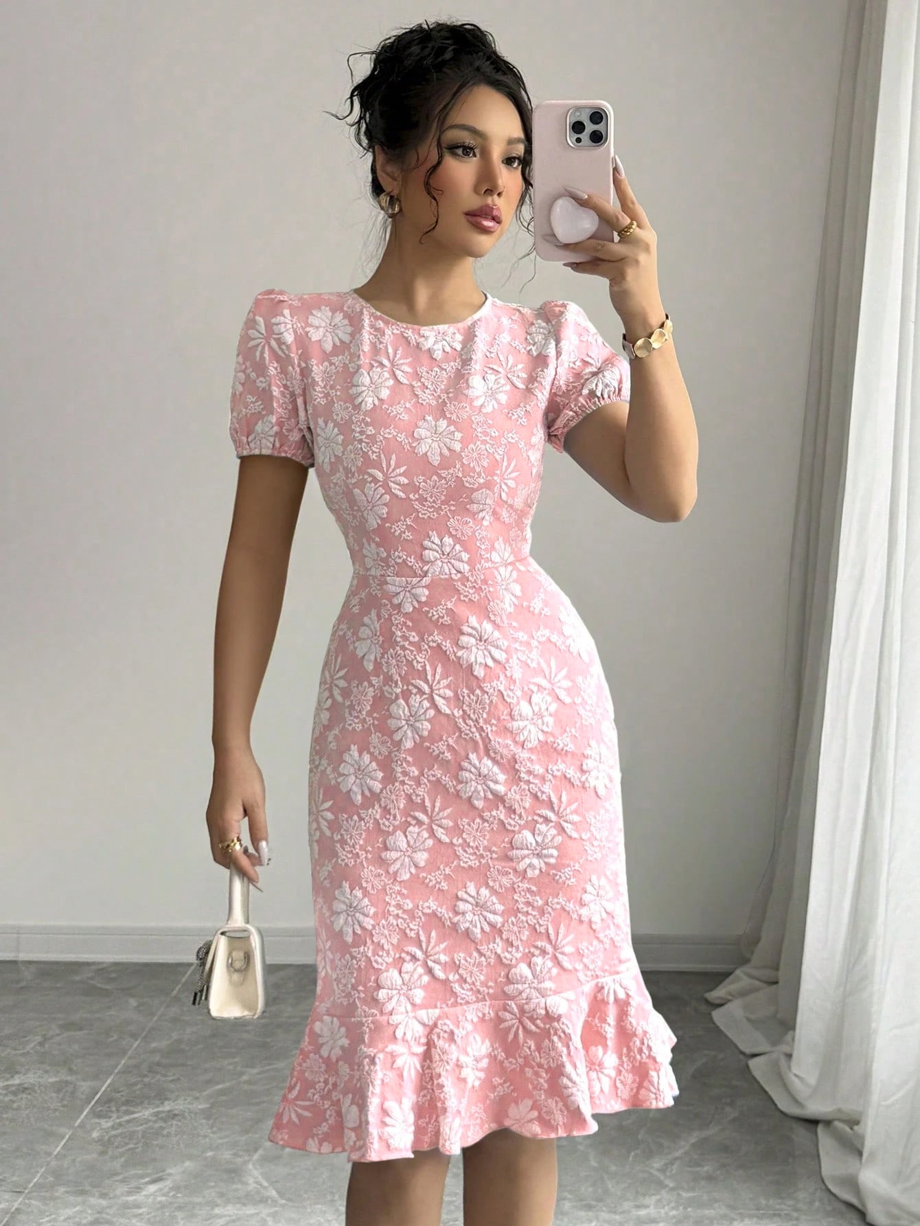 Damen Blumenspitze Midi-Kleid mit Rüschensaum