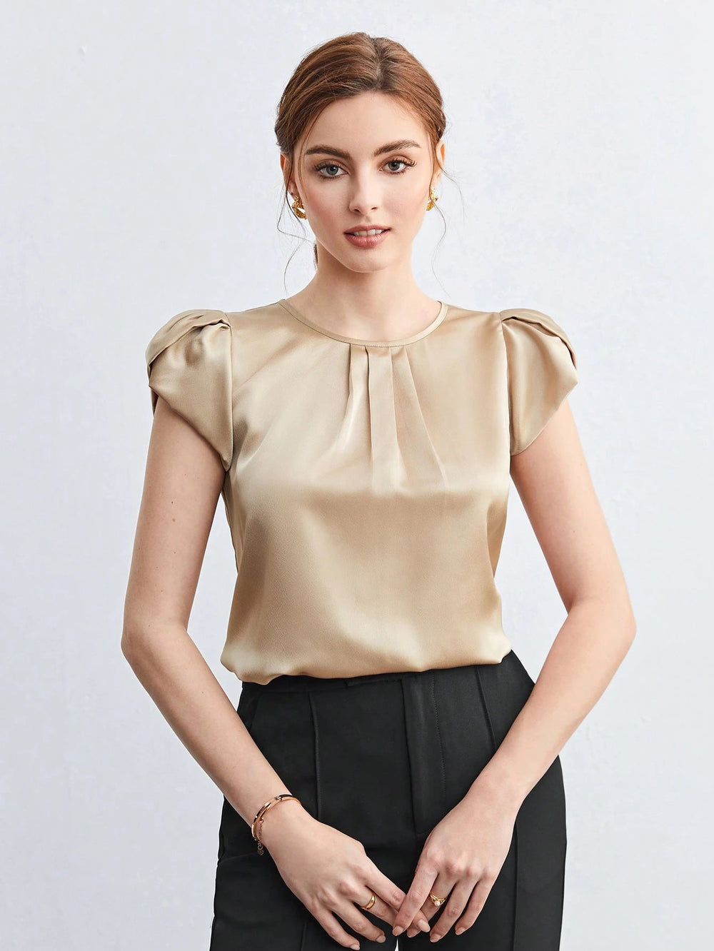 Damen elegante Bluse mit strukturierten Puffärmeln Shopnory