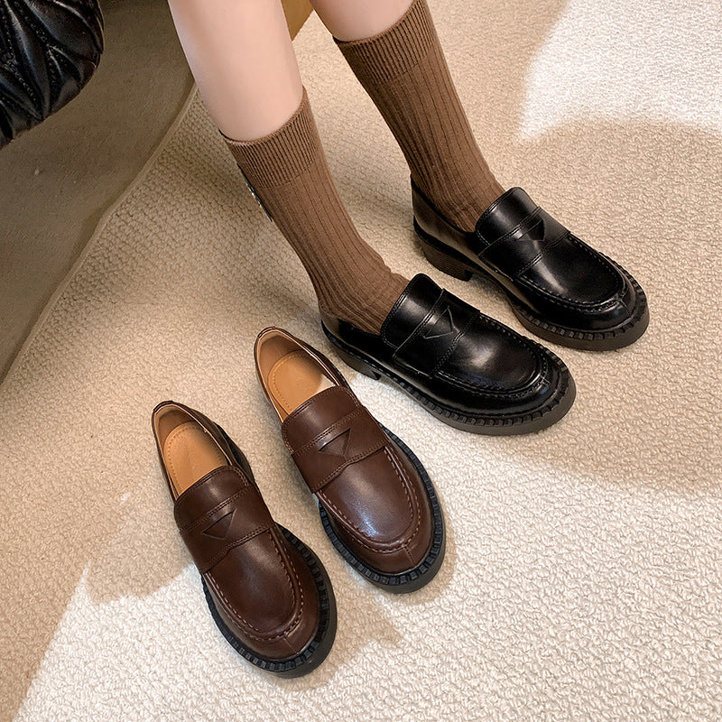 Damen Zeitlose Penny‑Loafer mit profiliertem Gummirand und Mokassin‑Naht Shop Nory