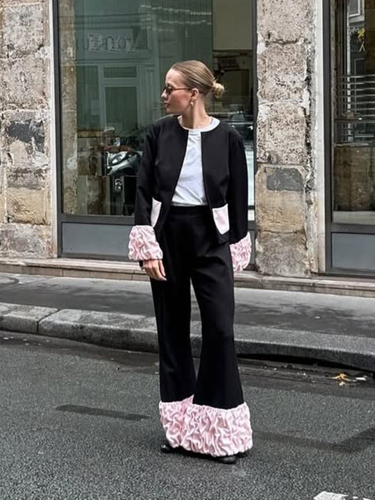 Damen Kurzblazer mit kontrastierenden Rüschensäumen, rundem Ausschnitt und verdeckter Knopfleiste Shop Nory