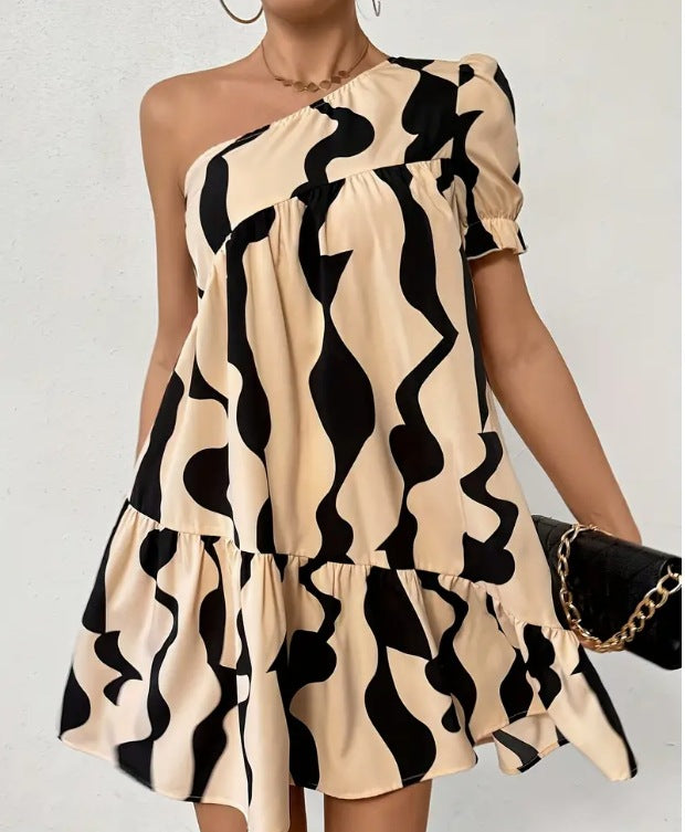 Damen Asymmetrisches Minikleid mit Volant und grafischem Muster Shopnory
