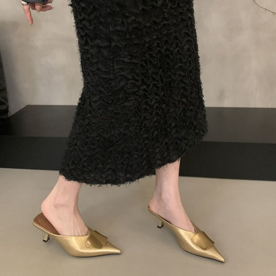 Damen Spitz zulaufende Kitten-Heel Mules mit Metallapplikation Shop Nory