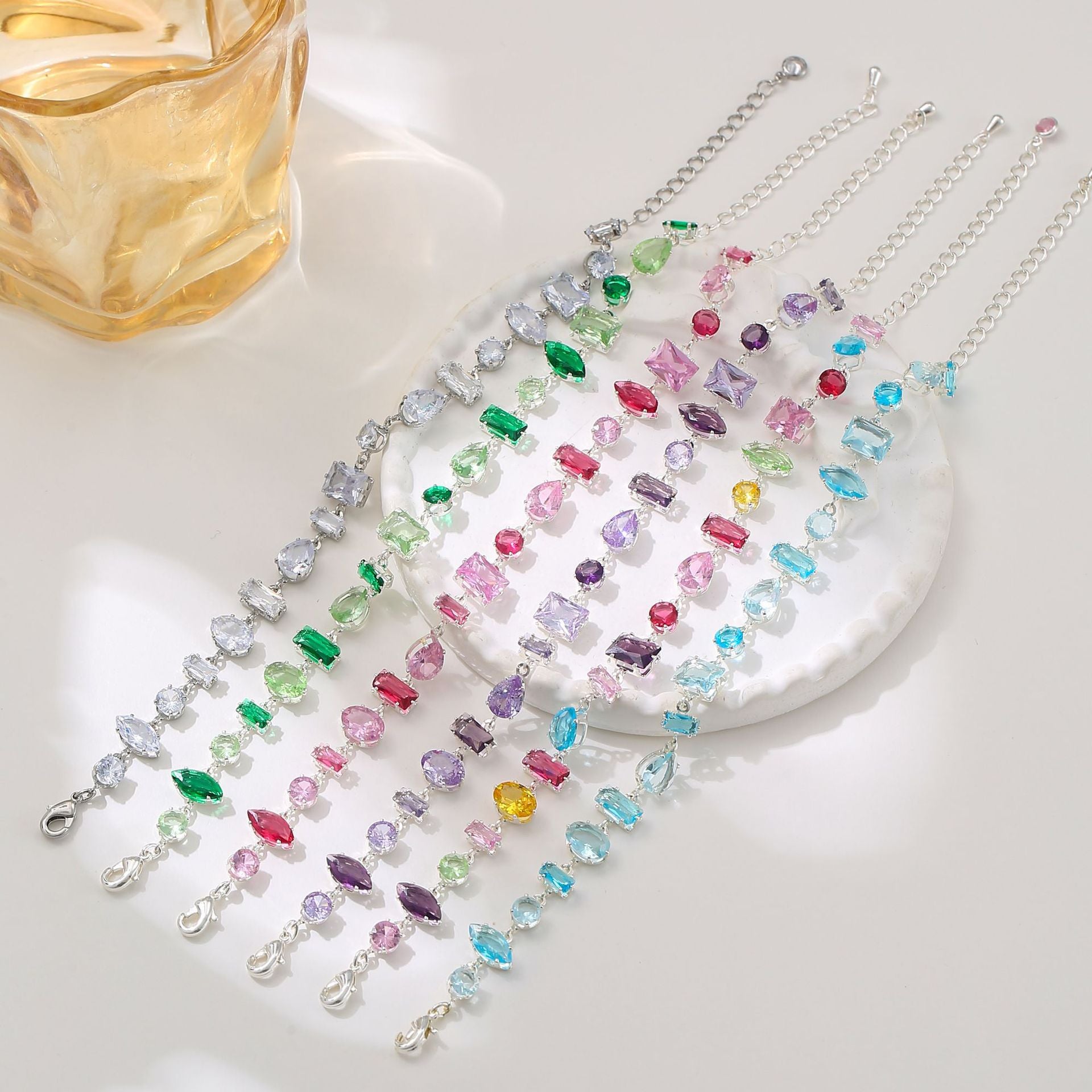 Kristallbesetztes Armband mit Verstellbarer Gliederkette