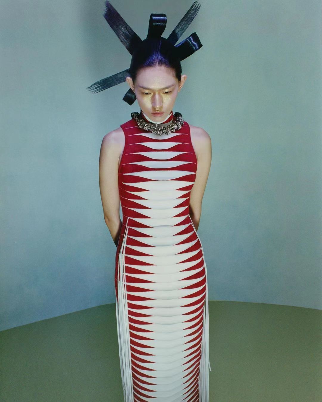 Damen körperbetontes Maxikleid mit Fransen und grafischem Design